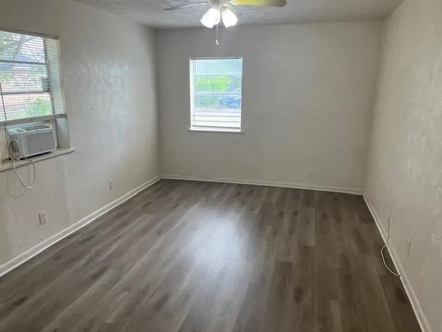 $1,150 | 821 Bayport Drive, Lancaster, TX 75134