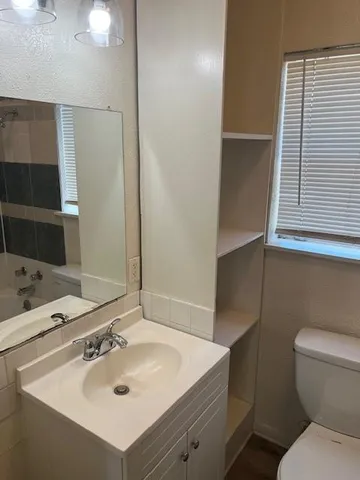 $1,150 | 821 Bayport Drive, Lancaster, TX 75134