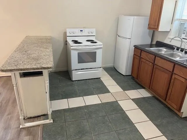 $1,150 | 821 Bayport Drive, Lancaster, TX 75134