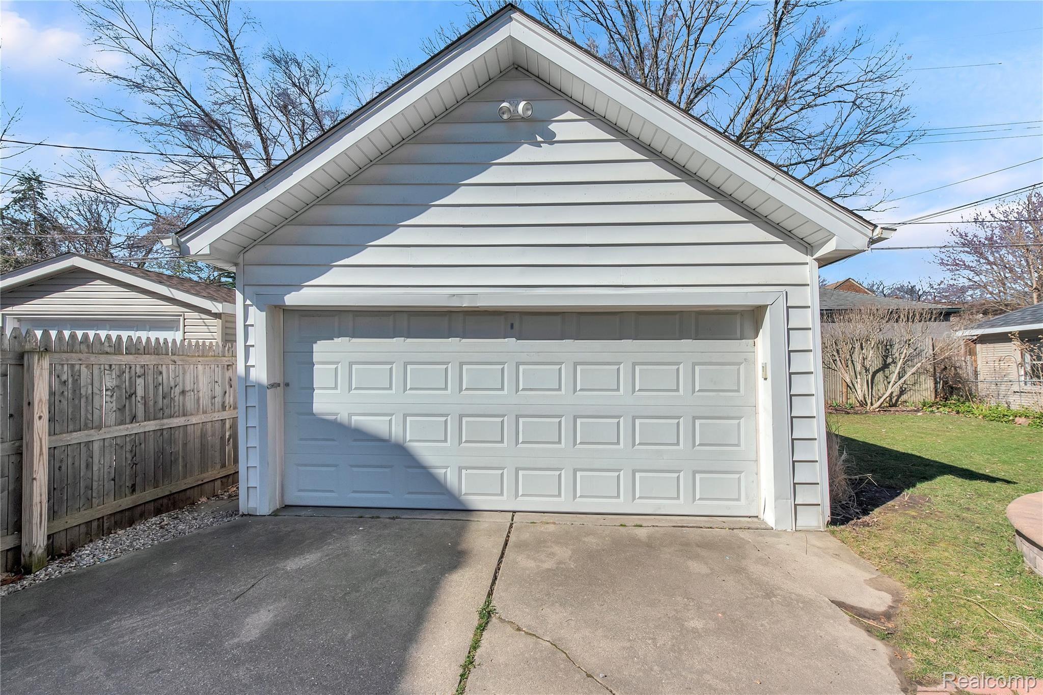 1317 Bishop Road Grosse Pointe, MI 48230 - Photo 4 of 42 1317 Bishop Rd - HD Drone Photography-5.jpg