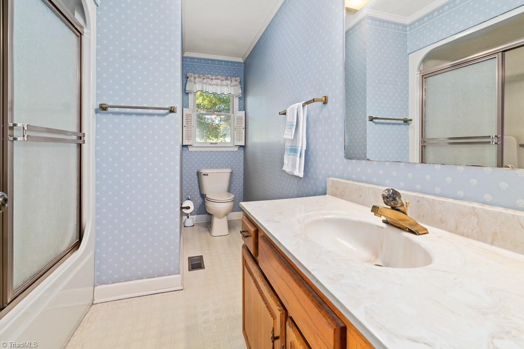 443 Pinewood Road Asheboro, NC 27205 - Photo 13 of 33 Gallery Image 13