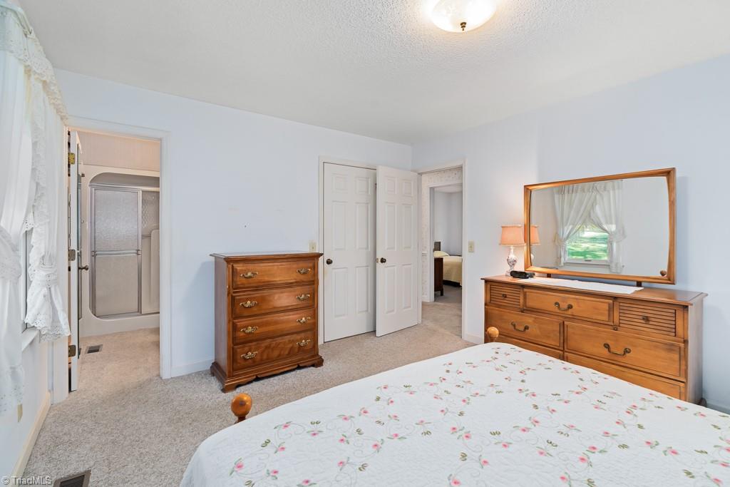 443 Pinewood Road Asheboro, NC 27205 - Photo 10 of 33 Gallery Image 10