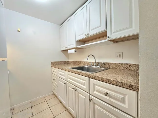 $625,000 | 611 Lyndhurst Street, Dunedin, FL 34698