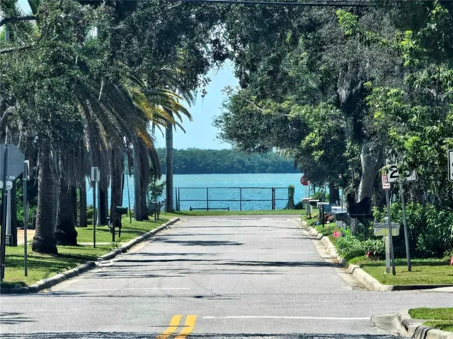 $625,000 | 611 Lyndhurst Street, Dunedin, FL 34698