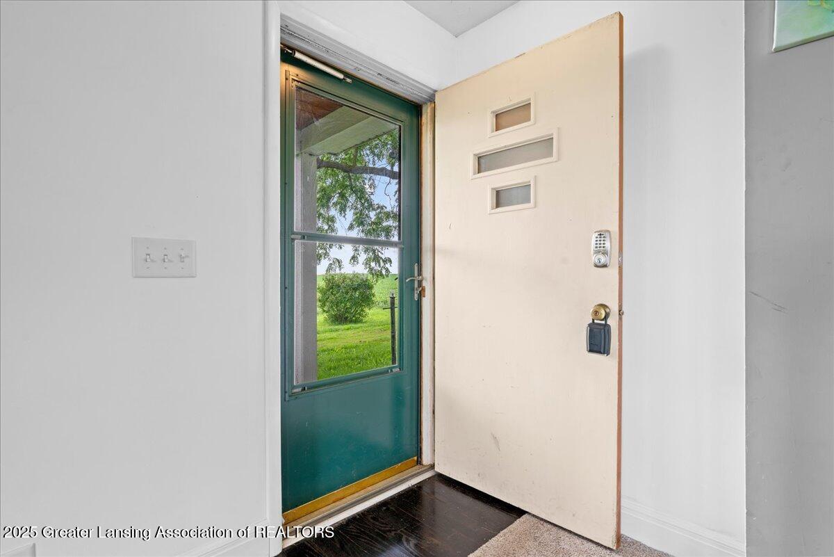 3382 North Hartel Road Charlotte, MI 48813 - Photo 4 of 44 22-Media Jett - 20