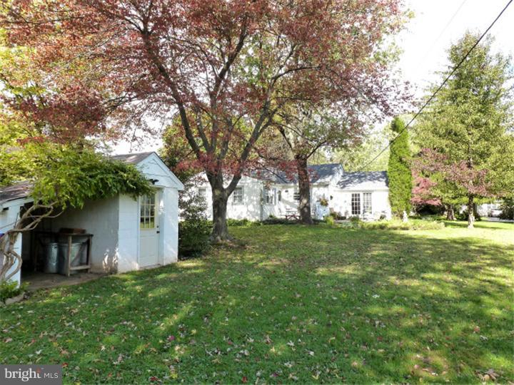 6 Owl Road Audubon, PA 19403 - Photo 2 of 20 View in Back