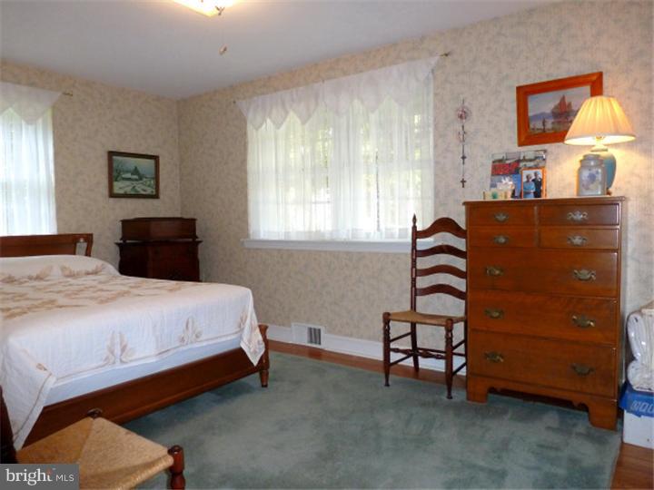 6 Owl Road Audubon, PA 19403 - Photo 18 of 20 Bedroom 2