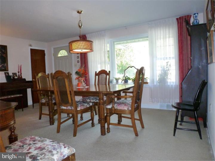 6 Owl Road Audubon, PA 19403 - Photo 6 of 20 Dining Room