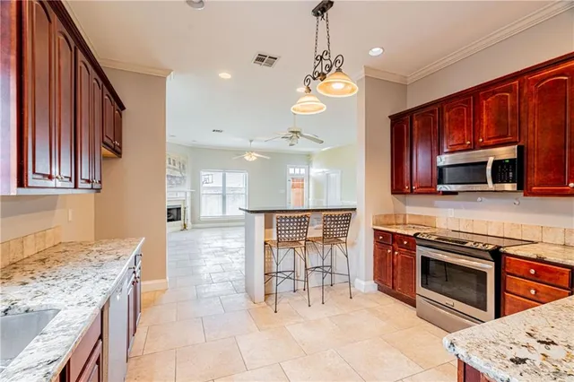 $295,000 | 8336 Sabre Drive, Chalmette, LA 70043