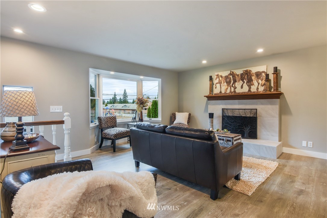 318 224th Street Southwest Bothell, WA 98021 - Photo 2 of 23