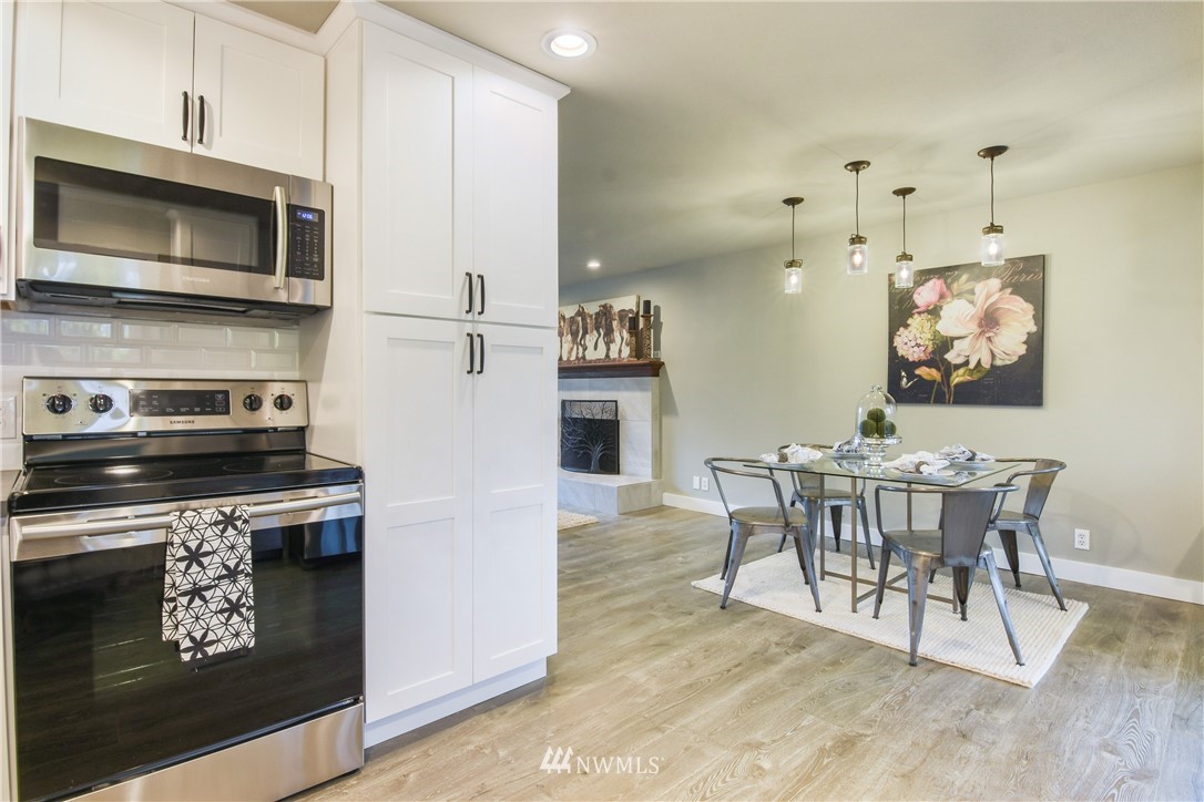 318 224th Street Southwest Bothell, WA 98021 - Photo 16 of 23