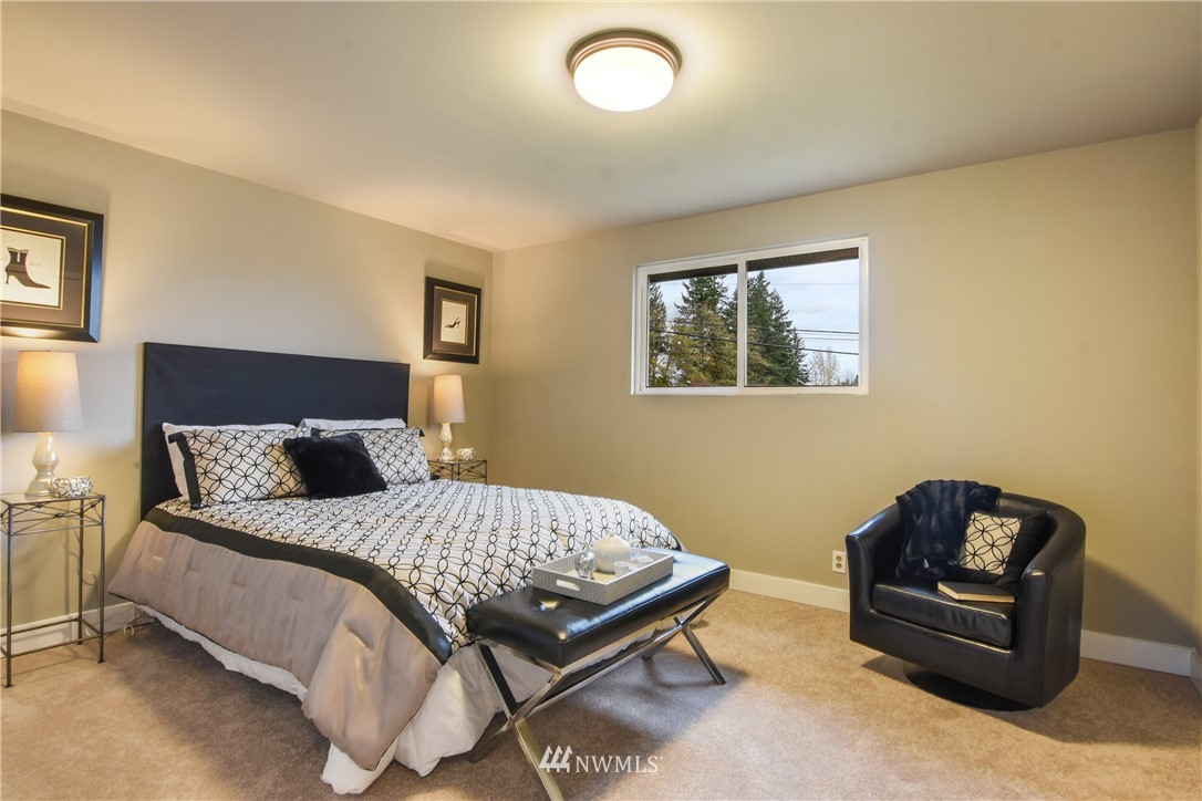 318 224th Street Southwest Bothell, WA 98021 - Photo 8 of 23