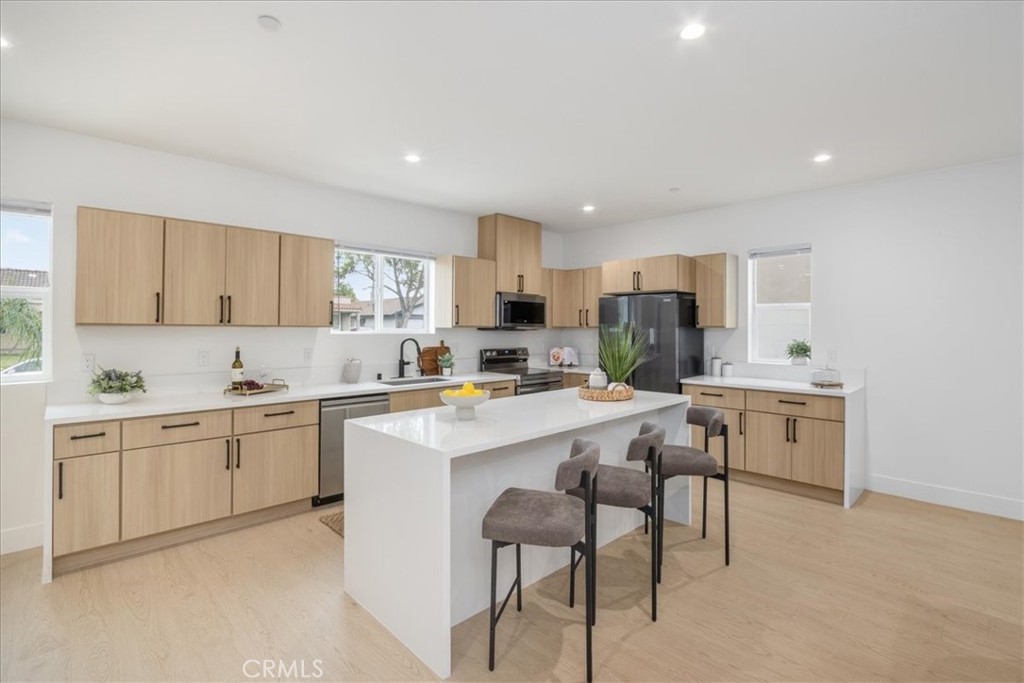 16623 Lake Avenue Paramount, CA 90723 - Photo 4 of 57