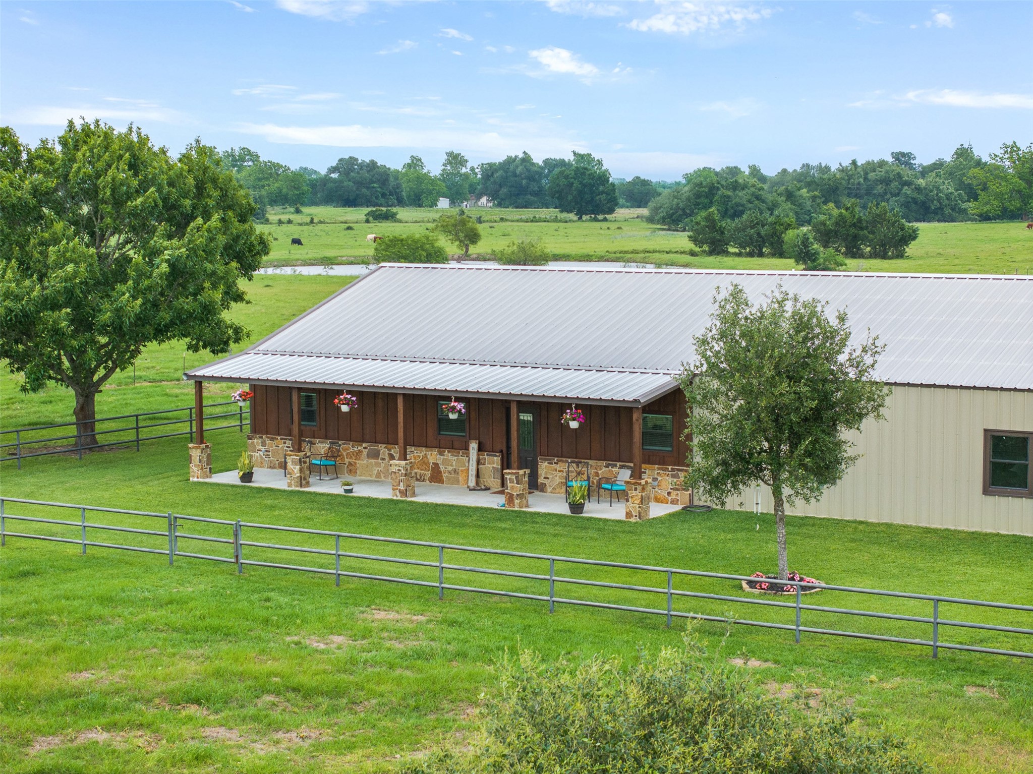 493 Hodde Road Burton, TX 77835 - Photo 1 of 47