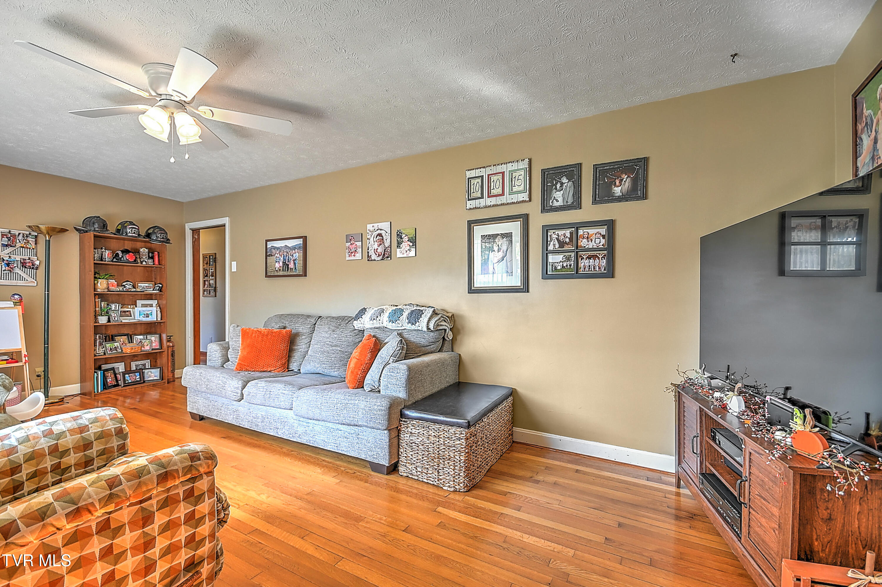 159 Warren Street Fall Branch, TN 37656 - Photo 17 of 63 159 Warren St GC-17