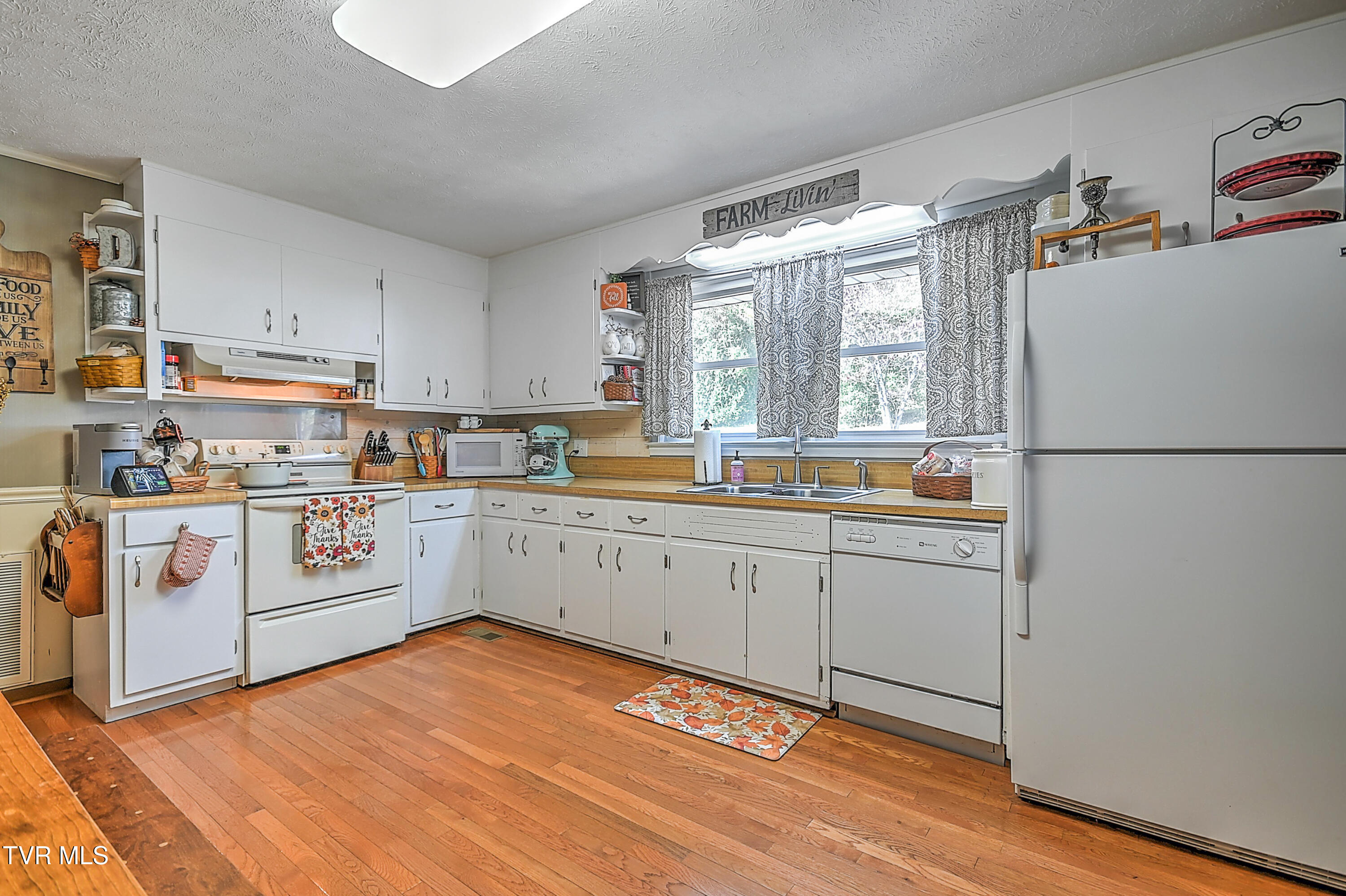 159 Warren Street Fall Branch, TN 37656 - Photo 22 of 63 159 Warren St GC-22