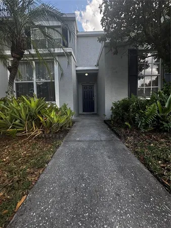 $1,750 | 10443 Heron Lake Drive, Riverview, FL 33578