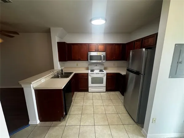 $1,750 | 10443 Heron Lake Drive, Riverview, FL 33578