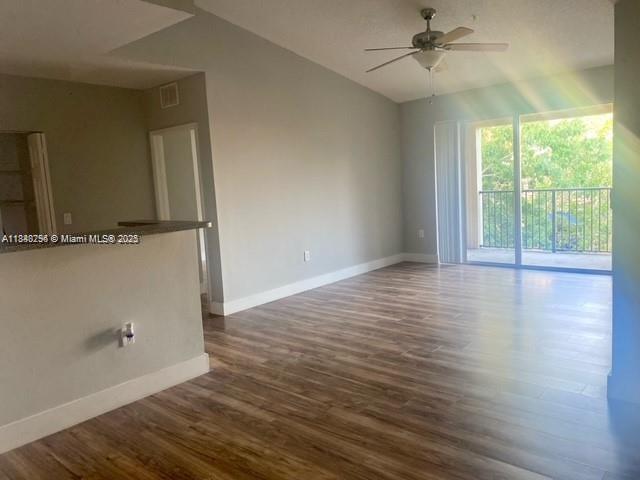 7930 North Nob Hill Road, Unit 304 Tamarac, FL 33321 - Photo 4 of 30 Gallery Image 4