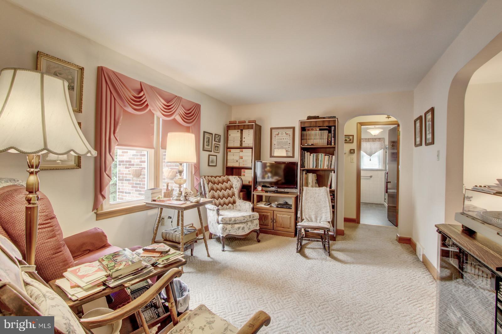 1145 Glendale Road York, PA 17403 - Photo 8 of 30 Gallery Image 8