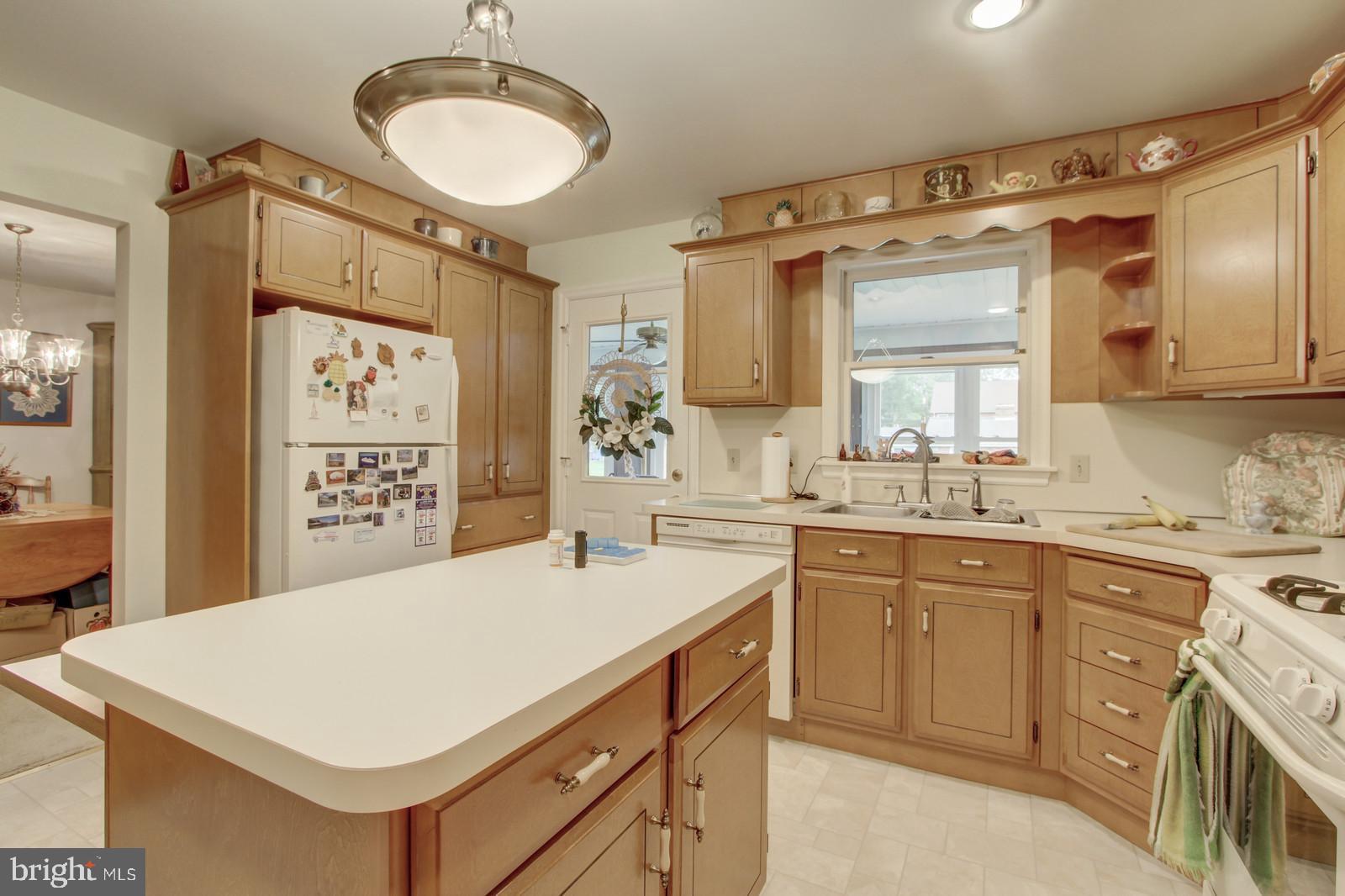 1145 Glendale Road York, PA 17403 - Photo 10 of 30 Gallery Image 10
