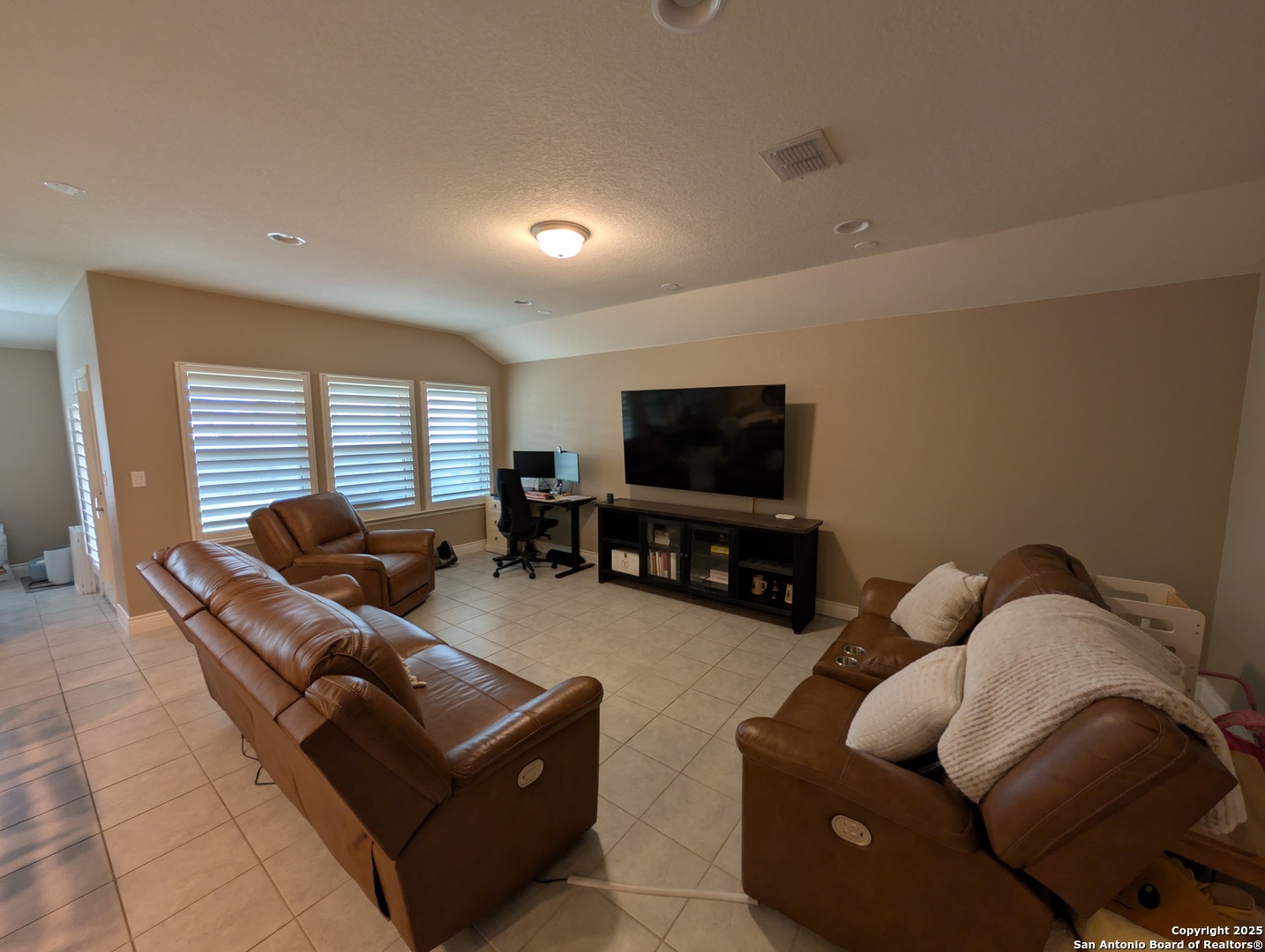 7631 Pecos Ridge Boerne, TX 78015 - Photo 2 of 27