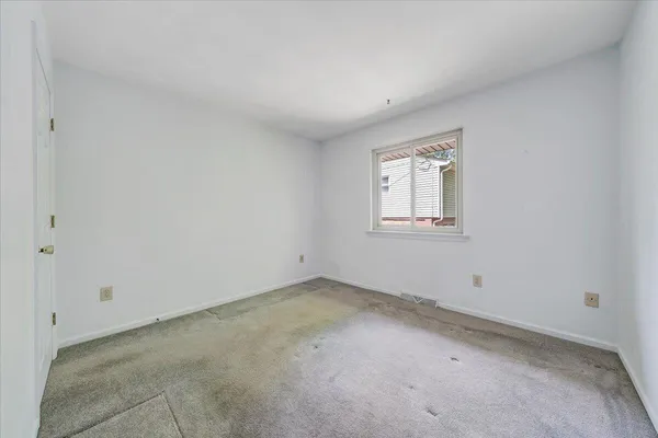 $325,000 | 2009 Montclair Drive, Roanoke, VA 24019