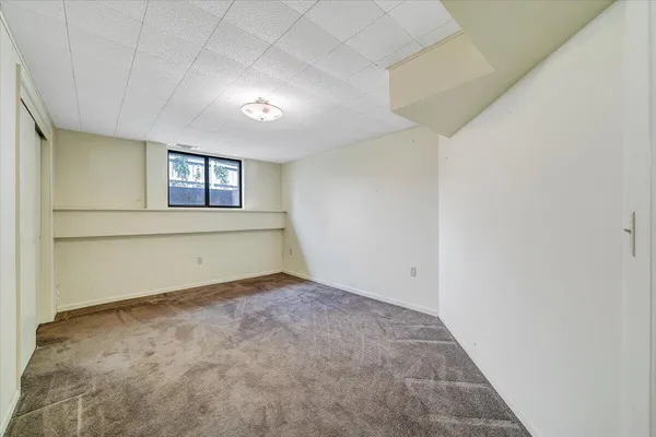 $325,000 | 2009 Montclair Drive, Roanoke, VA 24019