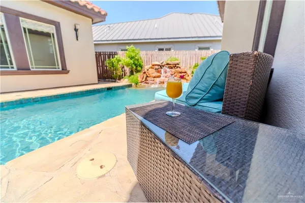 a view of a backyard with plants