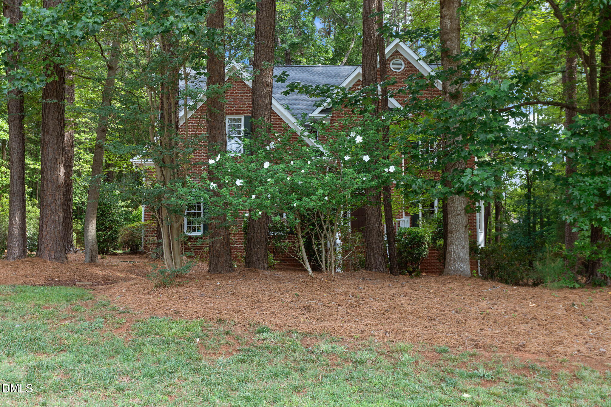 909 Oak Creek Road Raleigh, NC 27615 - Photo 5 of 61 8-web-or-mls-IMG_4446RE