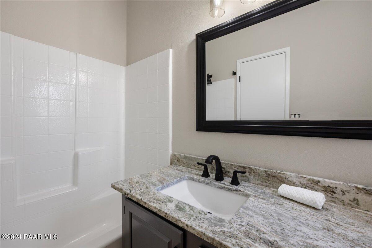 4886 North Meixner Road Prescott Valley, AZ 86314 - Photo 19 of 28 21-Bathroom