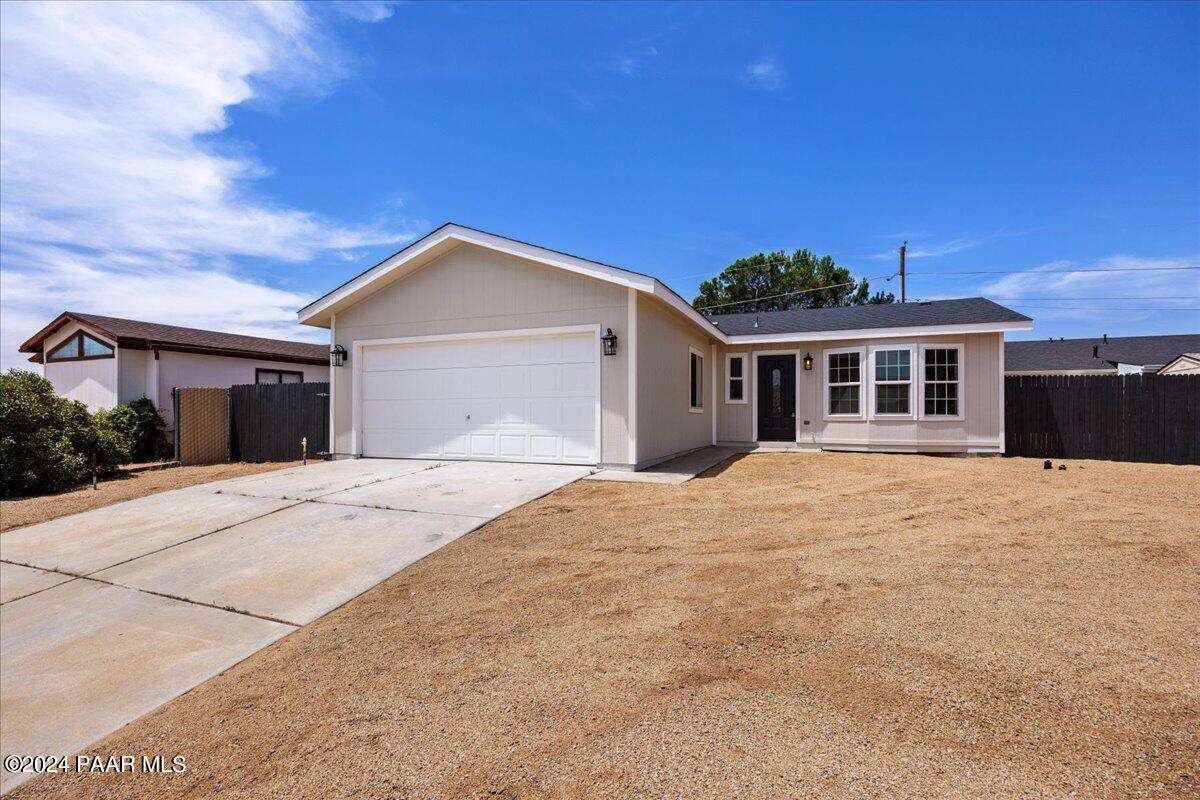4886 North Meixner Road Prescott Valley, AZ 86314 - Photo 3 of 28 04-Front