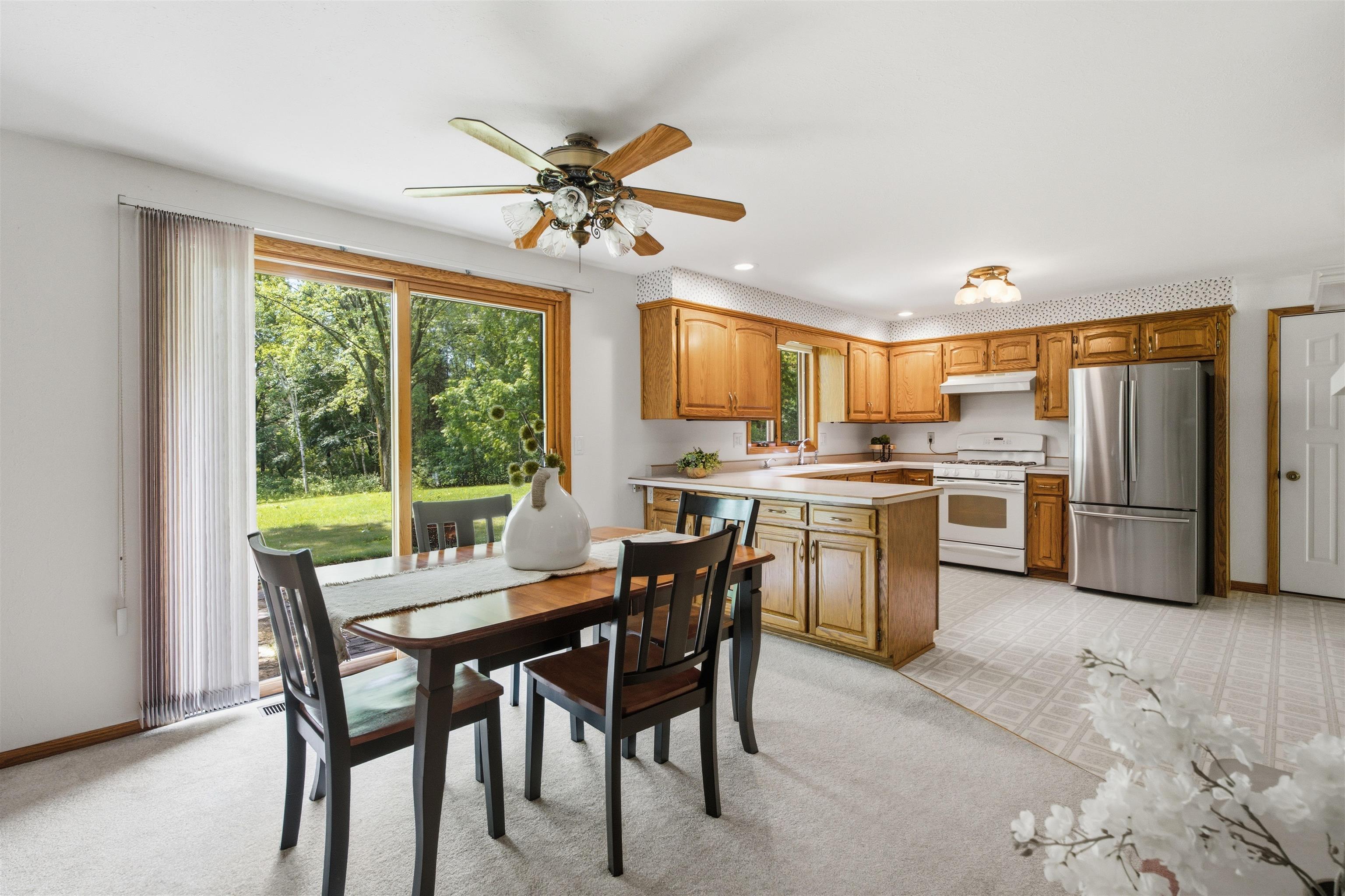 2581 White Pine Road Suamico, WI 54313 - Photo 10 of 47