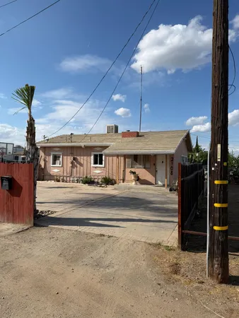 $369,999 | 2108 West Dennett Avenue, Fresno, CA 93728