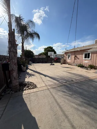 $369,999 | 2108 West Dennett Avenue, Fresno, CA 93728