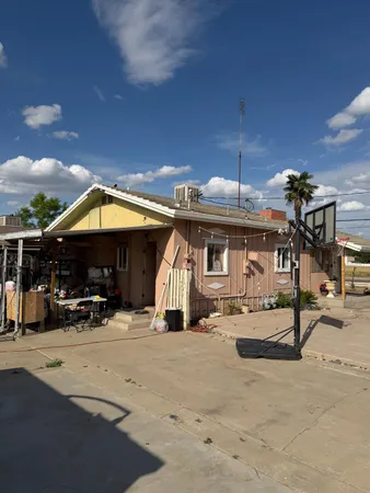 $369,999 | 2108 West Dennett Avenue, Fresno, CA 93728