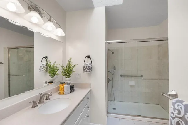 $998,888 | 125 Connemara Way, Unit 3, Sunnyvale, CA 94087