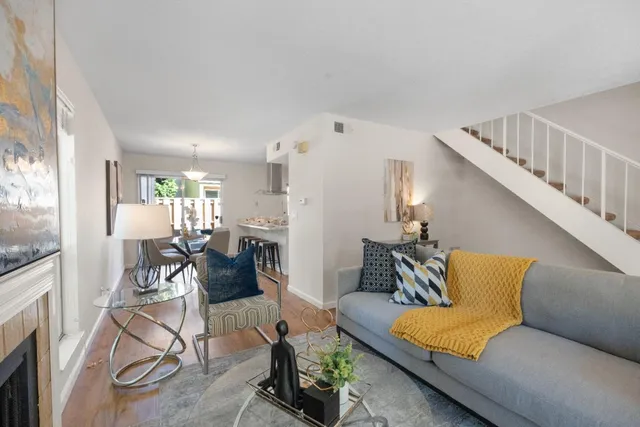 $998,888 | 125 Connemara Way, Unit 3, Sunnyvale, CA 94087