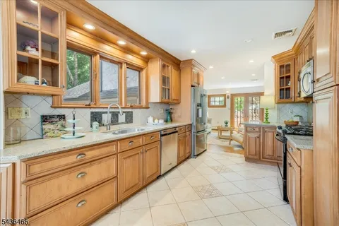 $1,598,000 | 30 Glenwood Drive, Short Hills, NJ 07078