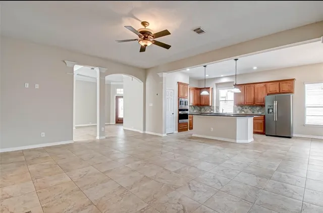 $2,700 | 75 Tapestry Forest Place, The Woodlands, TX 77381