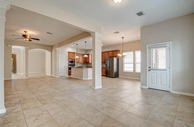 $2,700 | 75 Tapestry Forest Place, The Woodlands, TX 77381