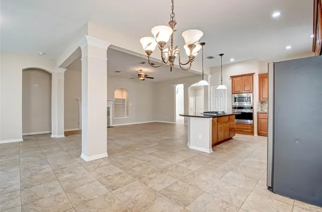 $2,700 | 75 Tapestry Forest Place, The Woodlands, TX 77381