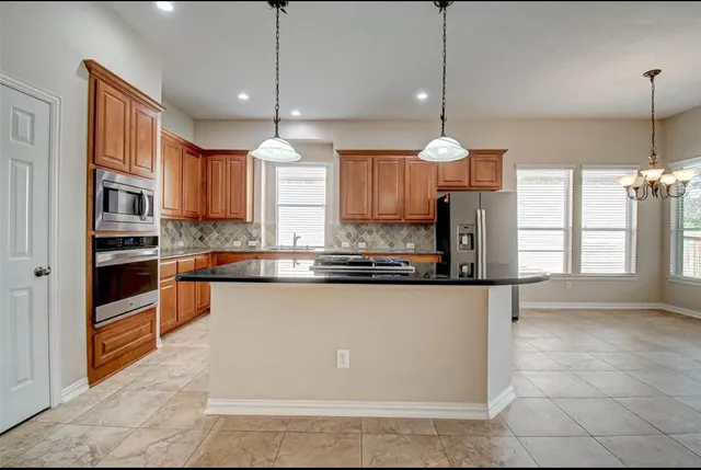 $2,700 | 75 Tapestry Forest Place, The Woodlands, TX 77381