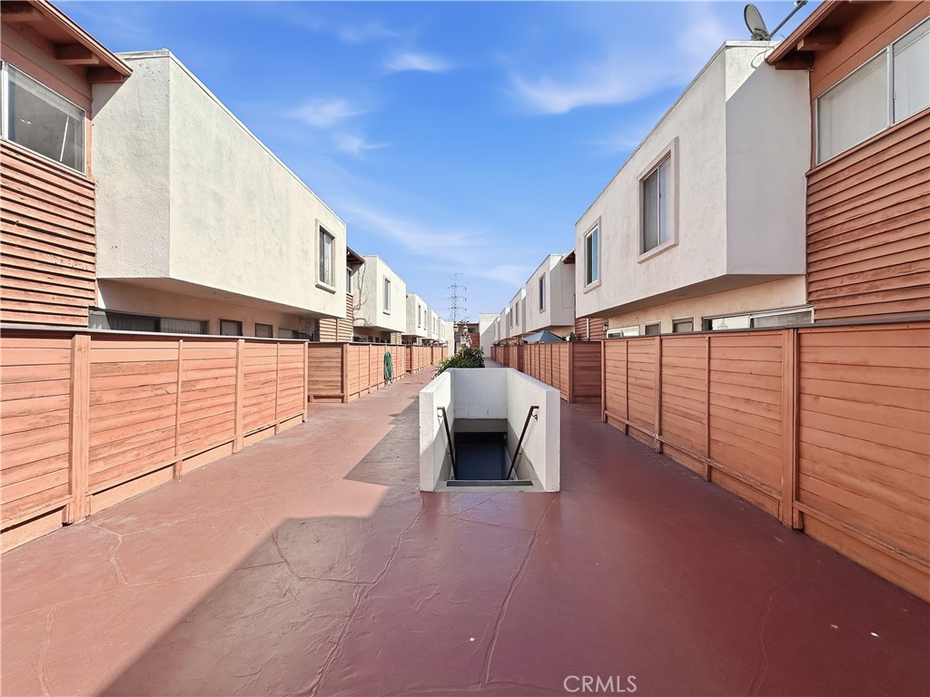 7033 Stewart And Gray Road Downey, CA 90241 - Photo 31 of 38