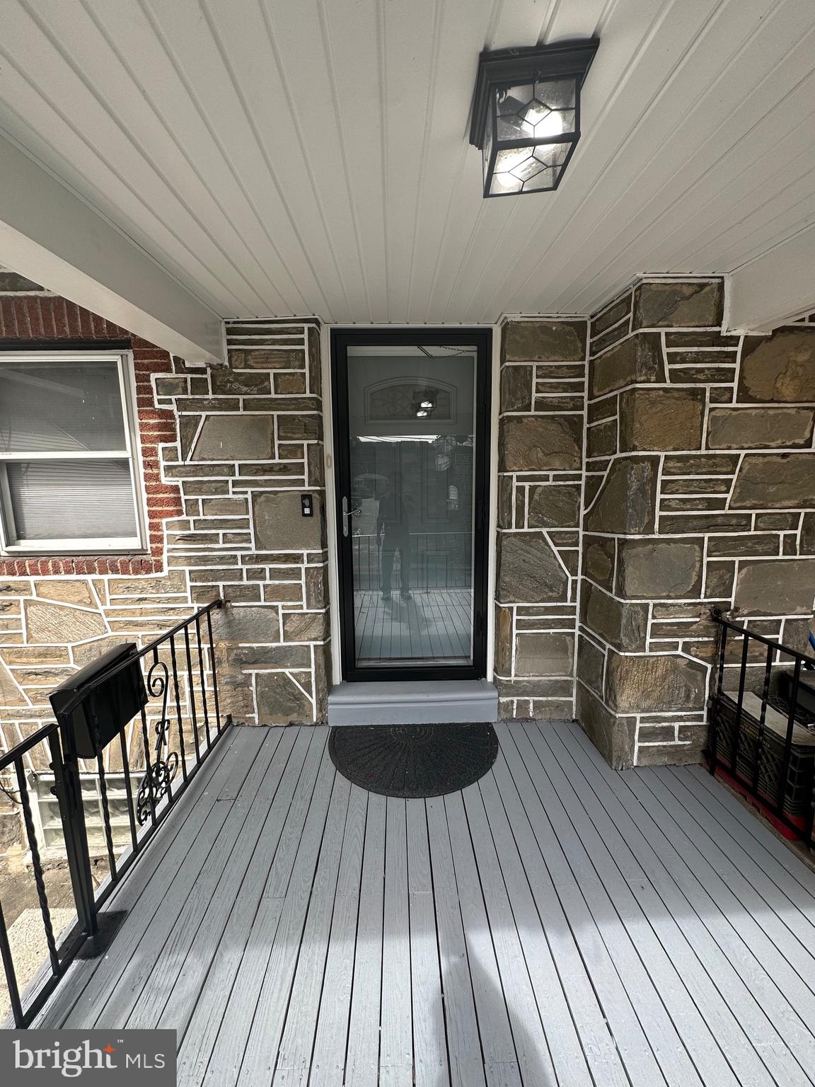 7237 Guilford Road Upper Darby, PA 19082 - Photo 4 of 29