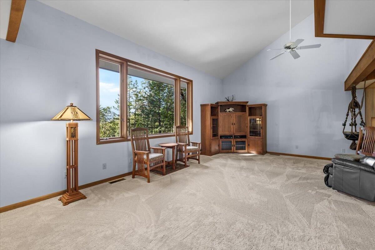2267 Old Military Road Central Point, OR 97502 - Photo 8 of 39