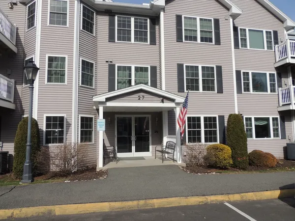$289,000 | 27 Greenleaves Drive, Unit 726, Amherst, MA 01002
