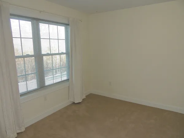 $289,000 | 27 Greenleaves Drive, Unit 726, Amherst, MA 01002