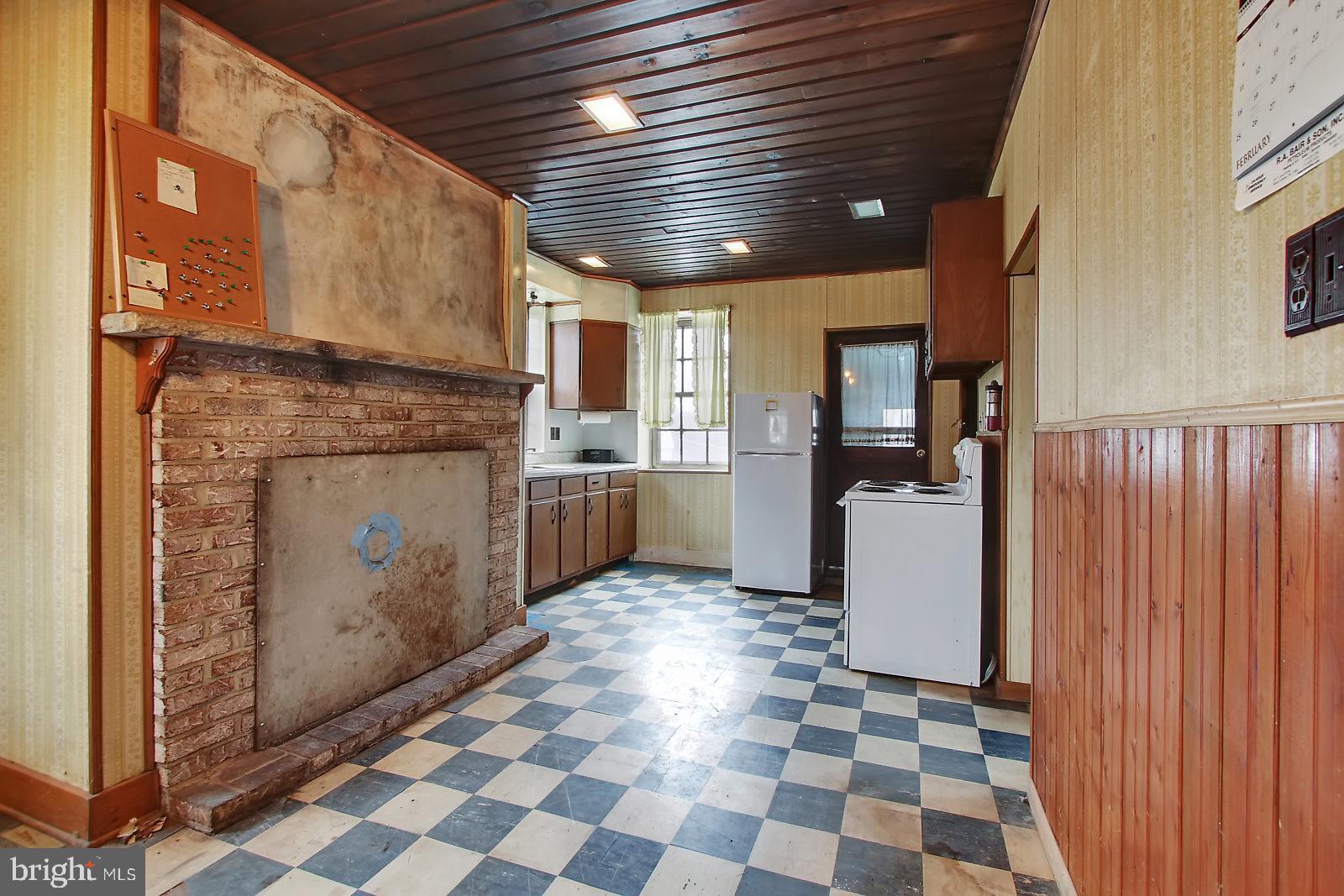 3827 Old Joseph Road York, PA 17408 - Photo 2 of 24