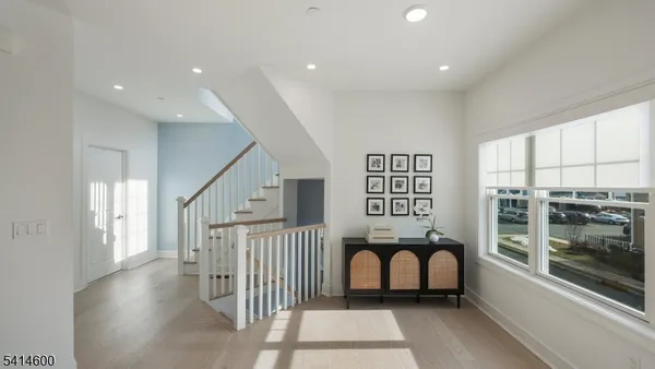 $924,900 | 8 Mikula Way, Florham Park, NJ 07932